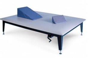 Hausmann Mat Table: Hydraulic height adjustable 20"-30" (1425-68)