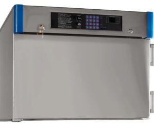 Blickman Industries Warming Cabinet 30"W x 24 1/2"H x 26 5/8"D w/(1) Solid